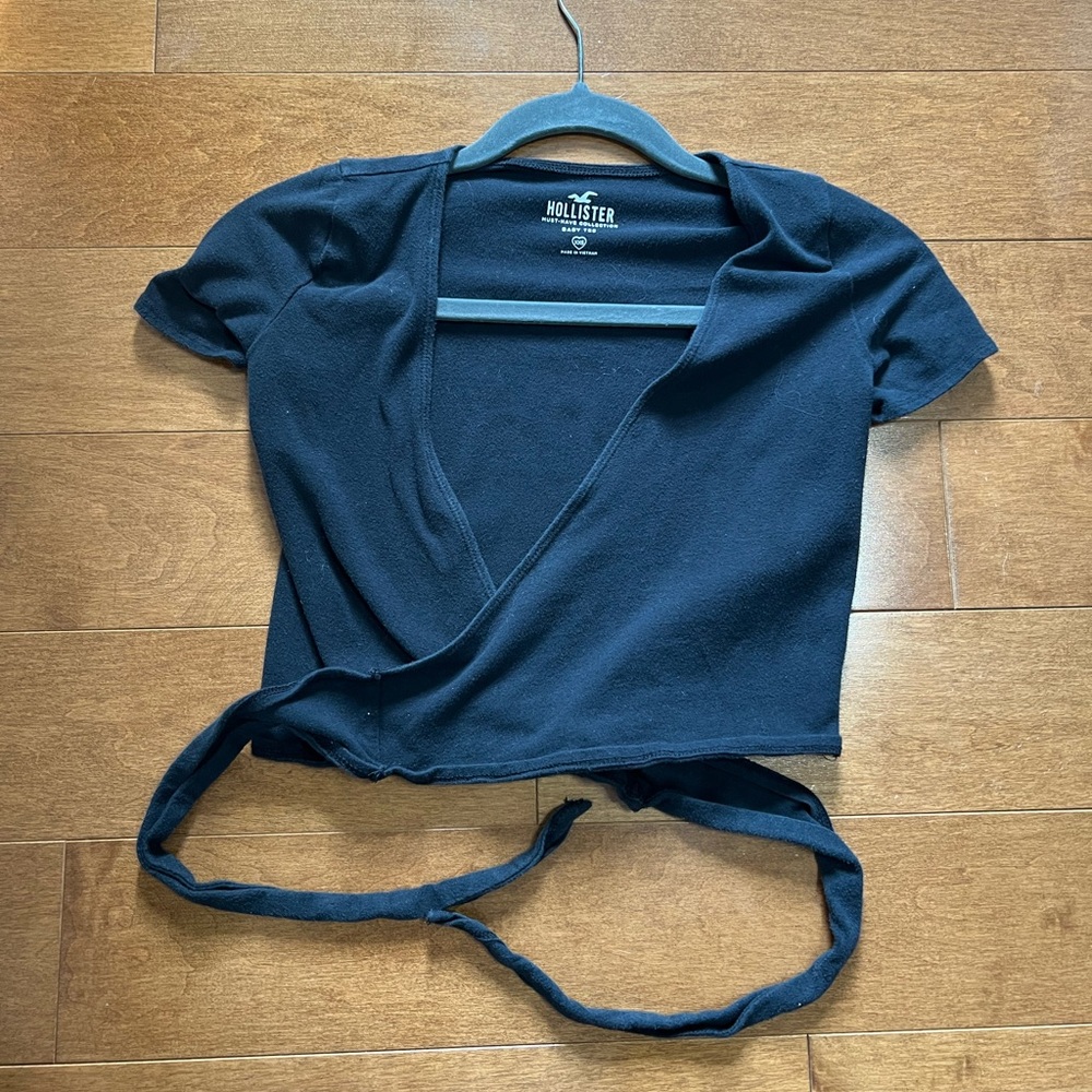 Black Wrap Hollister Top